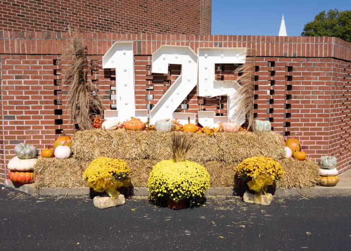 125th anniversary decorations